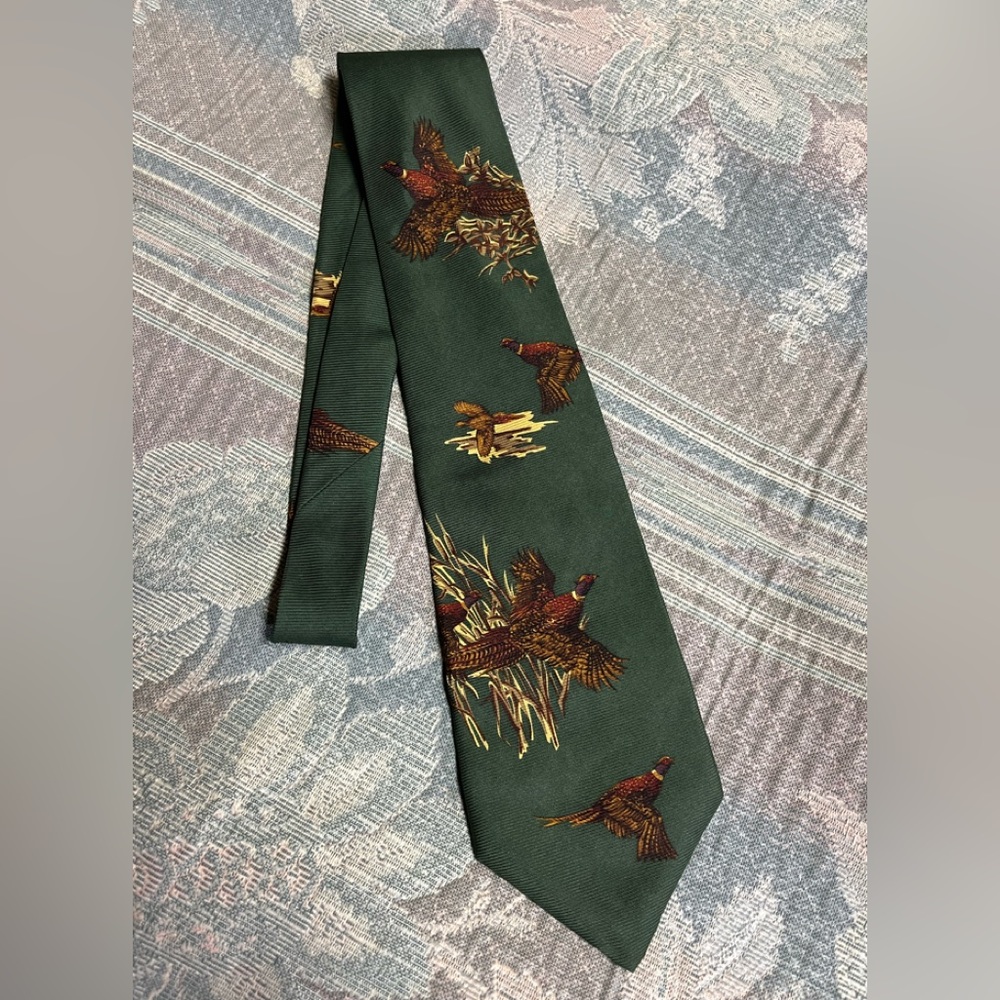 Polo hunting tie